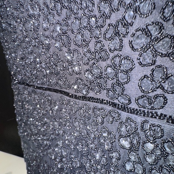 MAC DUGGAL
Black Hand Beaded Flounce Sleeve Midi Dress - Picture 6 of 10